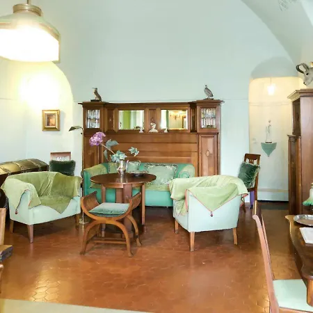 Locazione Turistica Palazzo Verde * Civezza